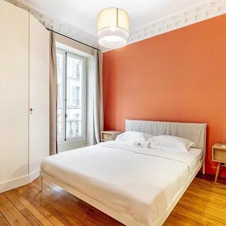 Guestready - Golden Elegance In Le Marais Apartmán *